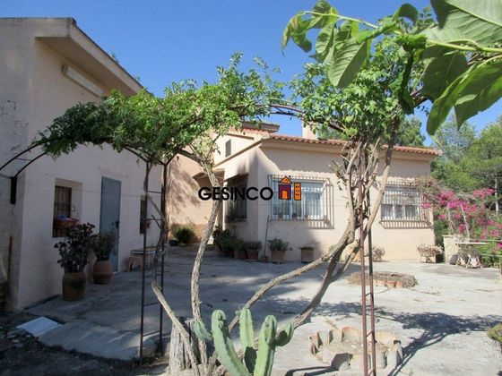 Foto 1 de Chalet en venta en Xàtiva de 5 habitaciones con garaje y jardín
