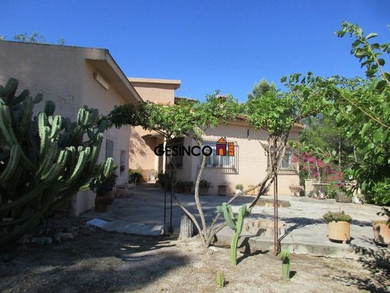 Foto 2 de Chalet en venta en Xàtiva de 5 habitaciones con garaje y jardín