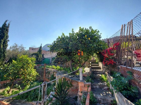 Foto 2 de Chalet en venta en Xàtiva de 4 habitaciones con terraza y jardín