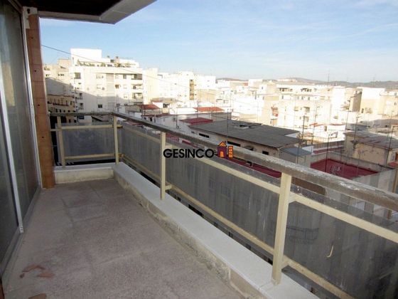 Foto 1 de Piso en venta en Xàtiva de 4 habitaciones con balcón y ascensor