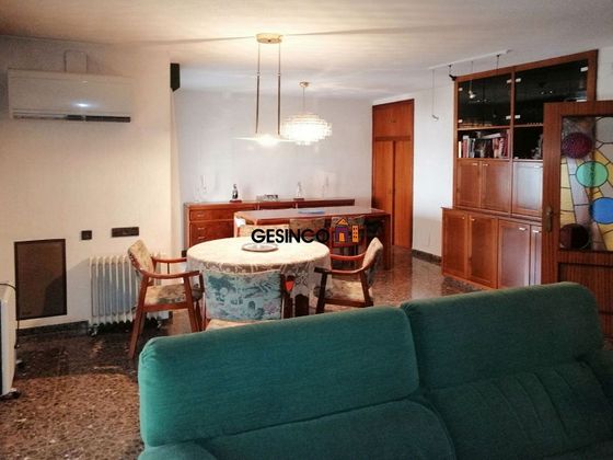 Foto 2 de Piso en venta en Ontinyent de 4 habitaciones con garaje y balcón