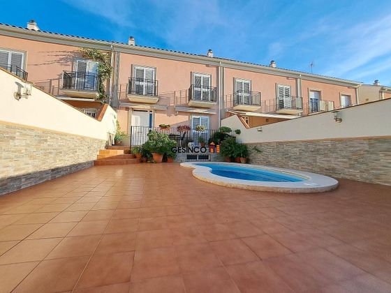 Foto 1 de Casa en venda a Novelé/Novetlè de 4 habitacions amb terrassa i piscina
