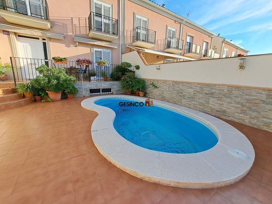 Foto 2 de Casa en venta en Novelé/Novetlè de 4 habitaciones con terraza y piscina