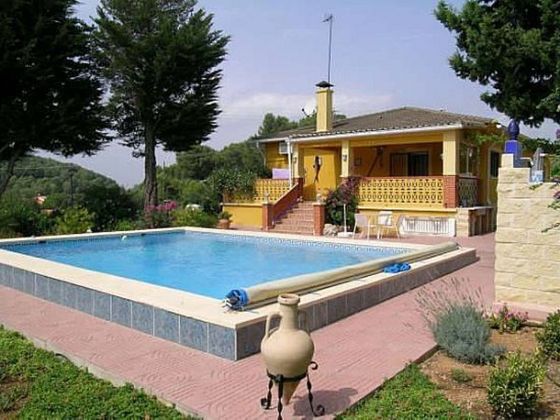Foto 2 de Xalet en venda a Simat de la Valldigna de 5 habitacions amb piscina i garatge