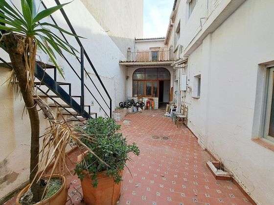 Foto 1 de Venta de casa en Alcúdia de Crespins (l´) de 6 habitaciones con terraza y jardín
