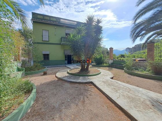 Foto 1 de Chalet en venta en Xàtiva de 7 habitaciones con terraza y jardín