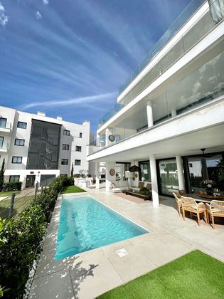 Foto 1 de Piso en venta en avenida Del Higuerón de 3 habitaciones con terraza y piscina