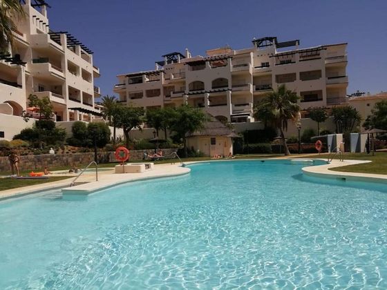 Foto 2 de Piso en venta en San Luis de Sabinillas de 2 habitaciones con terraza y piscina