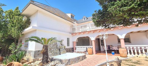 Foto 2 de Xalet en venda a calle Garellano de 6 habitacions amb terrassa i piscina