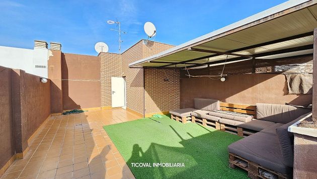 Foto 2 de Àtic en venda a calle Azorín de 2 habitacions amb terrassa i garatge