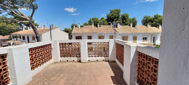 Foto 2 de Chalet en venta en calle Roncesvalles de 7 habitaciones con terraza y piscina