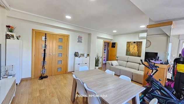 Foto 2 de Pis en venda a Benicalap de 3 habitacions amb terrassa i balcó