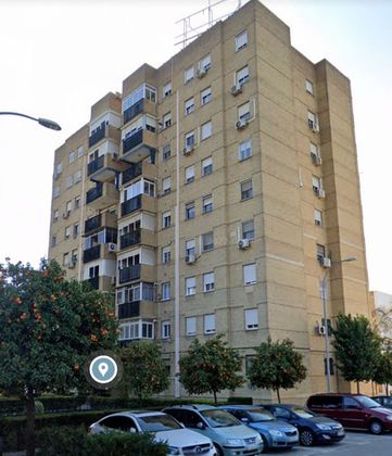 Foto 1 de Venta de piso en avenida De la Paz de 4 habitaciones con terraza y ascensor