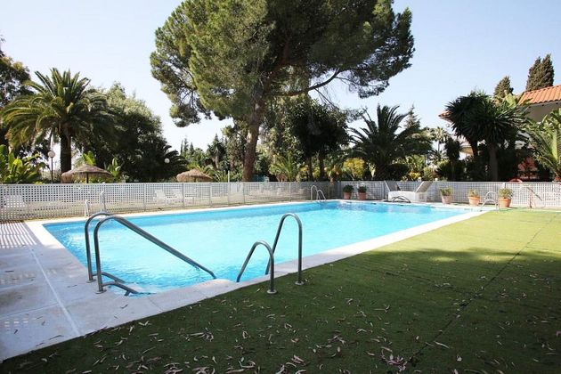 Foto 1 de Piso en venta en urbanización Fuentes del Rodeo D Marbel de 2 habitaciones con terraza y piscina