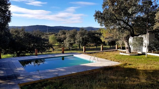 Foto 2 de Venta de casa rural en Higuera de la Sierra de 5 habitaciones con terraza y piscina