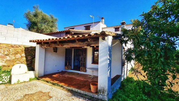 Foto 2 de Casa en venda a calle Aldea Molares de 3 habitacions amb terrassa i jardí
