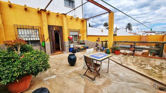 Foto 1 de Casa en venda a calle Pinzón de 4 habitacions amb terrassa i piscina