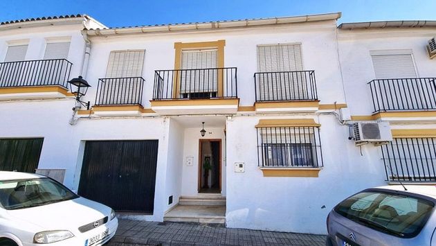 Foto 1 de Casa adosada en venta en calle Nueva Barriada de 3 habitaciones con terraza y balcón