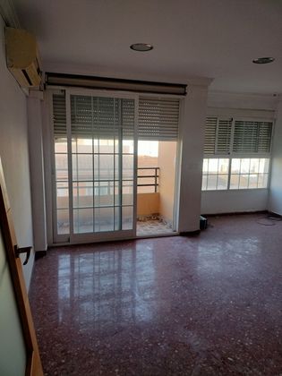 Foto 2 de Venta de piso en calle De Santa Ana de 3 habitaciones con balcón