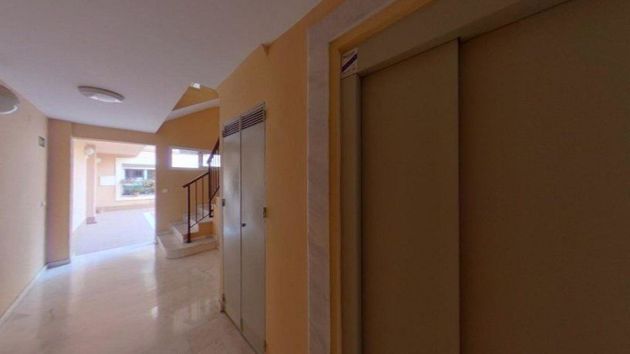 Foto 2 de Venta de piso en Camas de 1 habitación con garaje y aire acondicionado