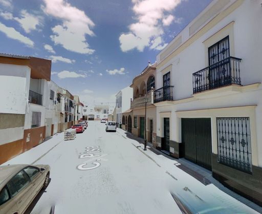Foto 2 de Venta de casa adosada en Alcalá del Río de 3 habitaciones con terraza