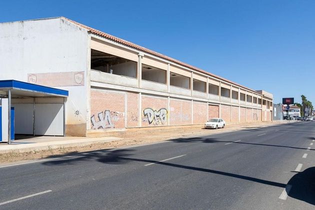 Foto 2 de Edificio en venta en avenida Juan Pablo II de 4241 m²