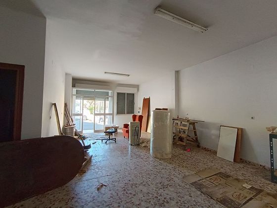Foto 2 de Venta de casa en Alcalá del Río de 4 habitaciones y 148 m²