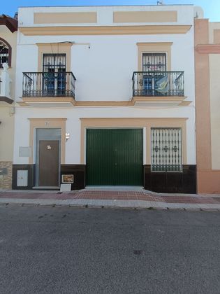 Foto 1 de Venta de casa adosada en Alcalá del Río de 3 habitaciones y 277 m²