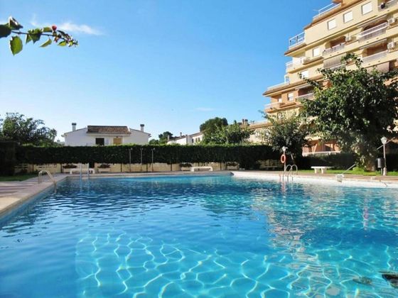 Foto 1 de Pis en venda a calle De la Rioja de 3 habitacions amb terrassa i piscina