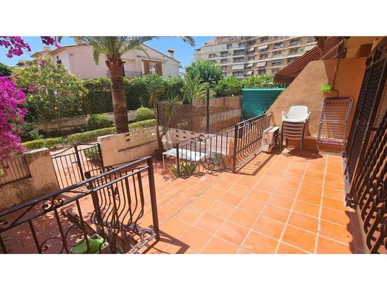 Foto 2 de Pis en venda a calle De la Rioja de 3 habitacions amb terrassa i piscina