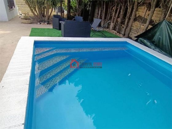 Foto 1 de Casa en alquiler en Santa Bárbara de 3 habitaciones con terraza y piscina