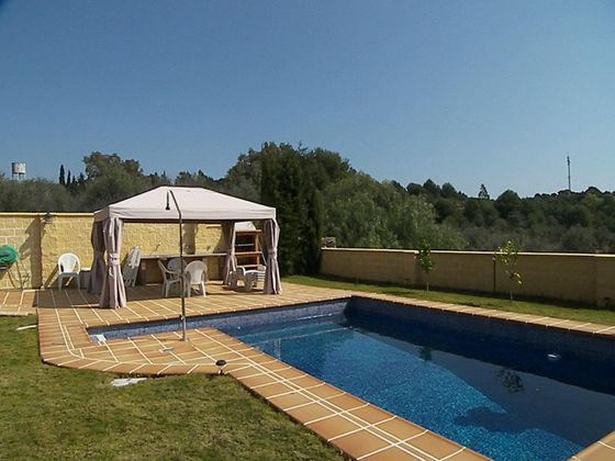Foto 2 de Casa en venda a El Pinar - Palacio de Congresos de 3 habitacions amb piscina i garatge