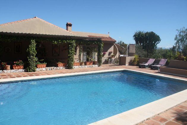 Foto 1 de Casa rural en venta en Alhaurín el Grande de 7 habitaciones con terraza y piscina