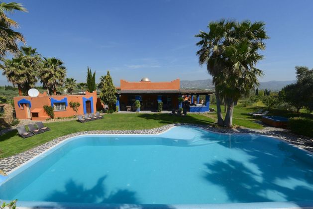 Foto 1 de Casa rural en venda a Alhaurín el Grande de 9 habitacions amb terrassa i piscina