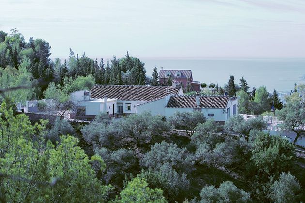 Foto 1 de Venta de chalet en Pinares de San Antón de 3 habitaciones con terraza y piscina