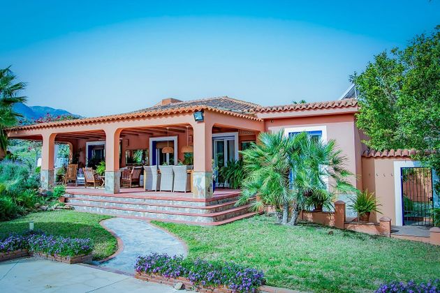 Foto 2 de Casa rural en venta en Pinos de Alhaurín - Periferia de 3 habitaciones con terraza y piscina