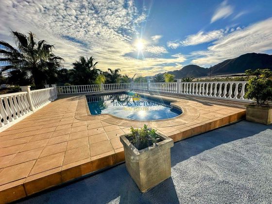 Foto 2 de Casa rural en venda a Águilas ciudad de 3 habitacions amb terrassa i piscina