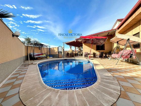 Foto 1 de Casa en venda a Águilas ciudad de 4 habitacions amb terrassa i piscina