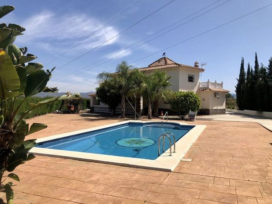 Foto 1 de Casa rural en venda a Pinos de Alhaurín - Periferia de 5 habitacions amb terrassa i piscina