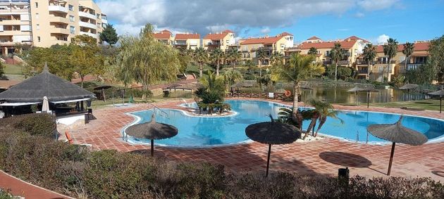 Foto 1 de Piso en venta en Pinos de Alhaurín - Periferia de 3 habitaciones con terraza y piscina