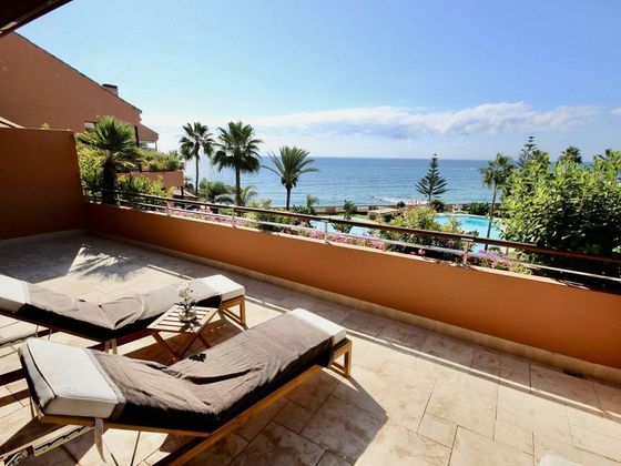 Foto 1 de Alquiler de piso en calle Ventura del Mar Marbella Málaga Spai de 3 habitaciones con terraza y piscina