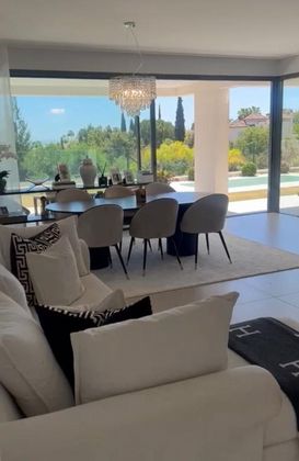 Foto 1 de Piso en alquiler en calle La Quinta Marbella de 2 habitaciones con terraza y piscina