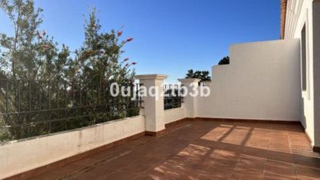 Foto 1 de Casa adossada en lloguer a calle Velázquez de 4 habitacions amb terrassa i piscina