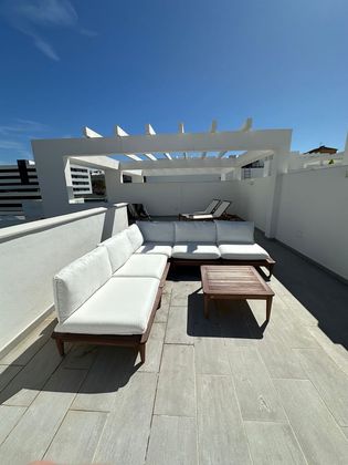 Foto 1 de Ático en alquiler en calle Dámaso Alonso de 3 habitaciones con terraza y piscina