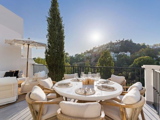 Foto 1 de Casa adossada en venda a Los Jardines de Marbella - La Ermita de 4 habitacions amb terrassa i aire acondicionat