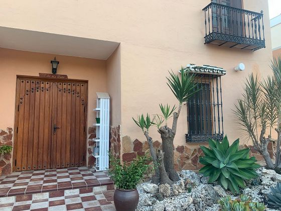 Foto 1 de Xalet en venda a calle Vela de 6 habitacions amb terrassa i jardí