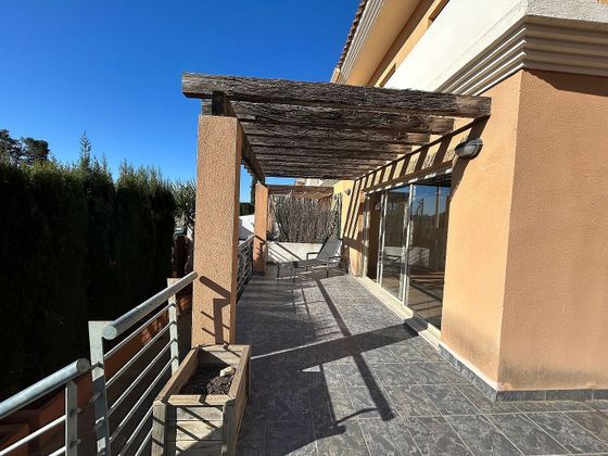 Foto 2 de Casa en venta en Rocafort de 3 habitaciones con terraza y piscina