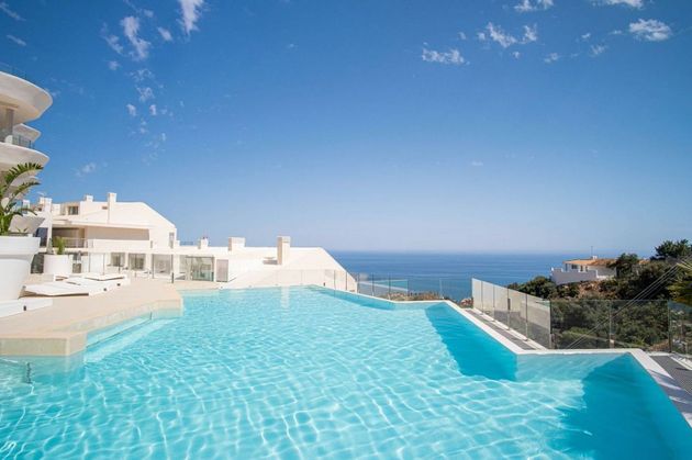 Foto 1 de Àtic en venda a Puerto Marina de 3 habitacions amb terrassa i piscina
