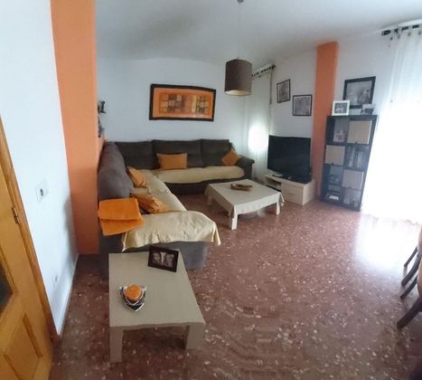Foto 1 de Venta de piso en Centro - Chiva de 3 habitaciones con garaje y balcón