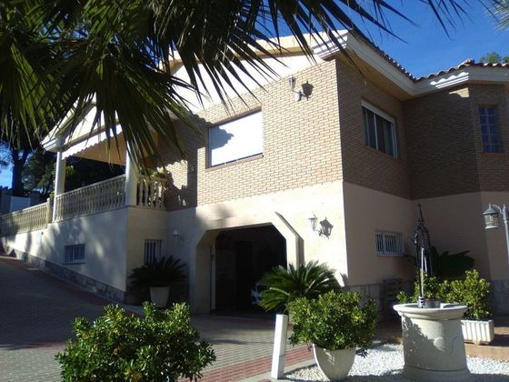 Foto 1 de Xalet en venda a Torres Torres de 5 habitacions amb terrassa i piscina